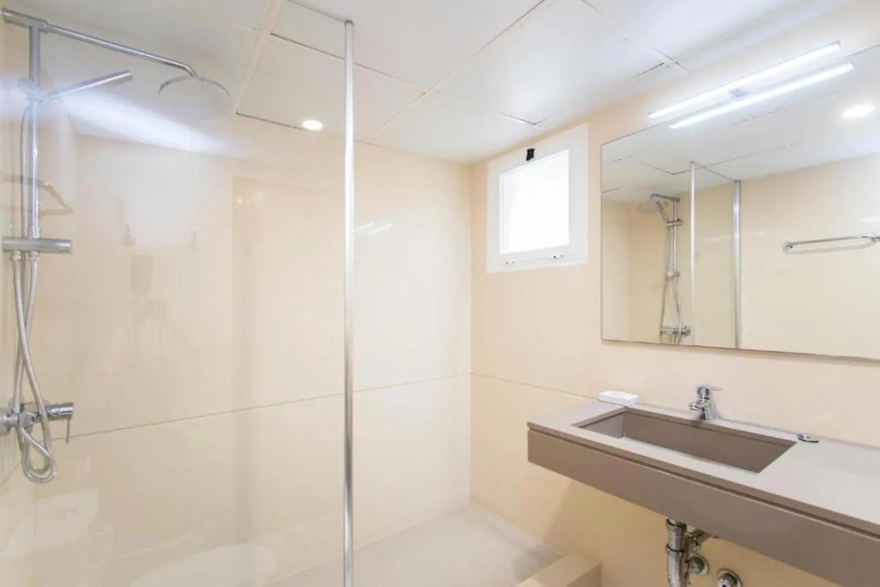 Isabela 2A 3 Habitaciones Con Atico Port de Pollença 0*,  Španělsko